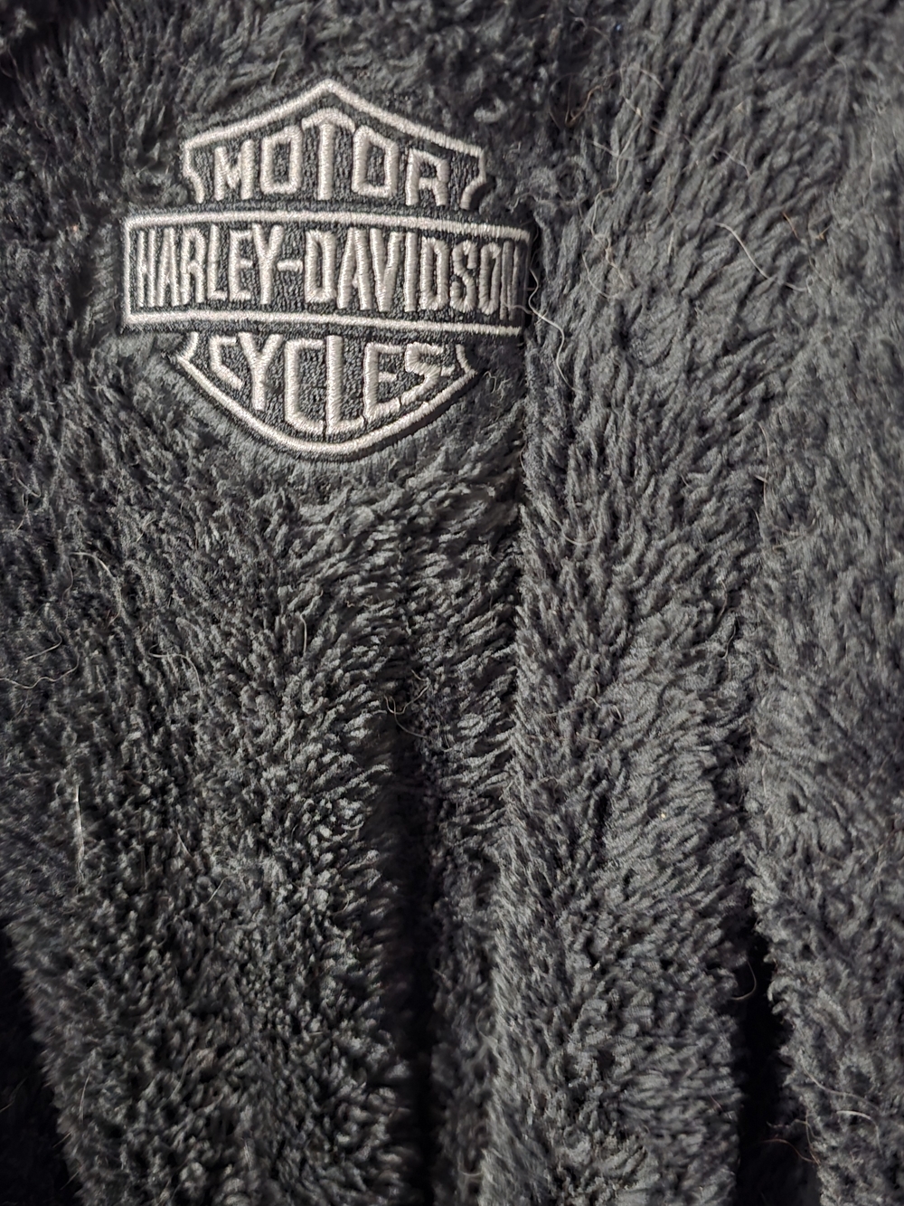 Harley-Davidson Black Plush Logo Robe - Picture 3 of 5